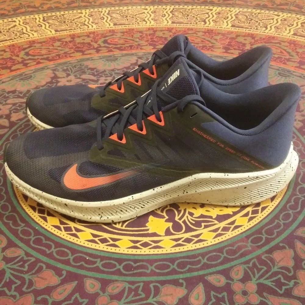Nike Quest 3 navy red